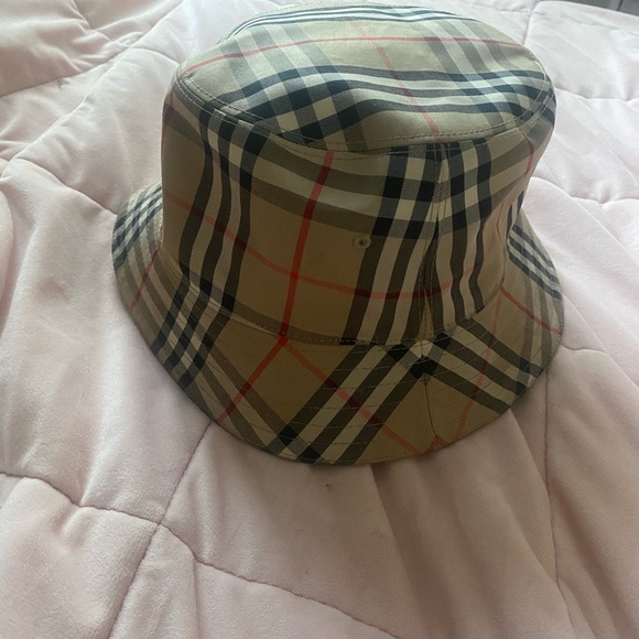 Burberry Checkered Bucket Hat in Beige and Black - Picture 1 of 5